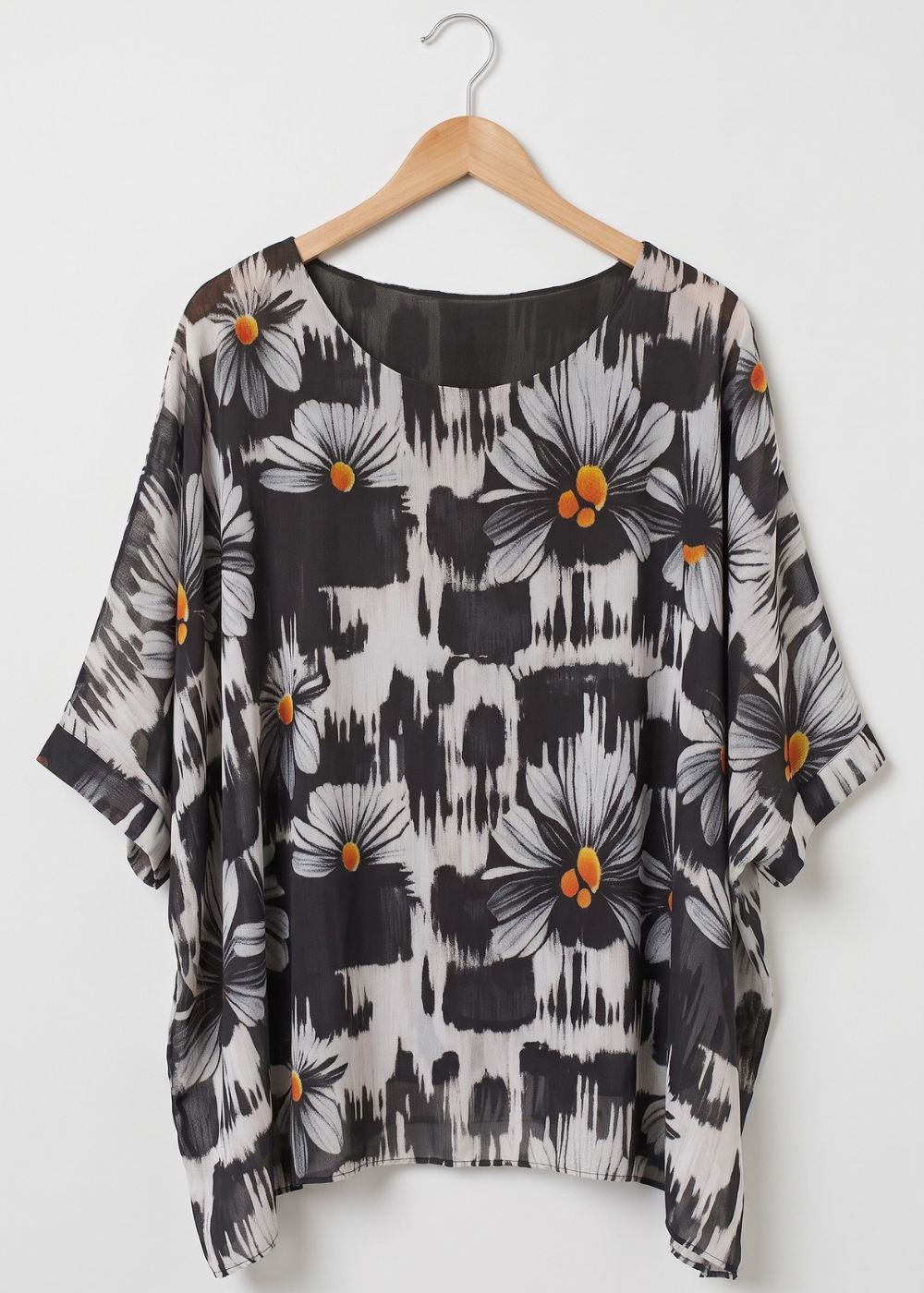Capri Poncho in Crazy Daisy